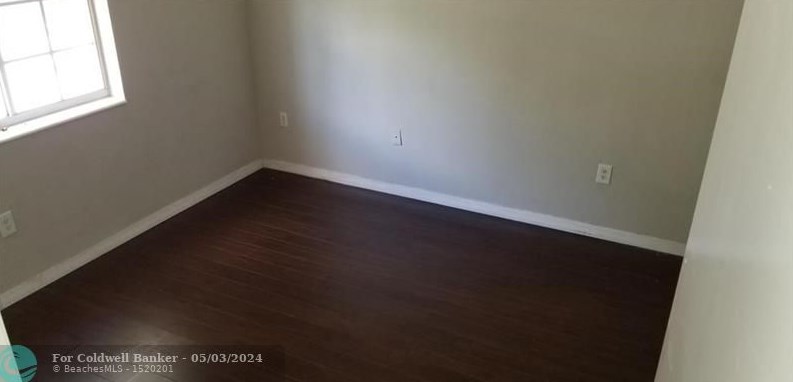 8908 Nw 187th St, Hialeah, FL 33018