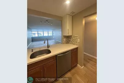 1160 N Federal Hwy, Unit #415, Fort Lauderdale, FL 33304 - Photo 8