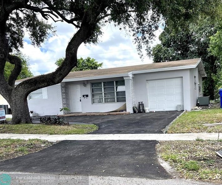 6320 Thomas St, Hollywood, FL 33024-4133