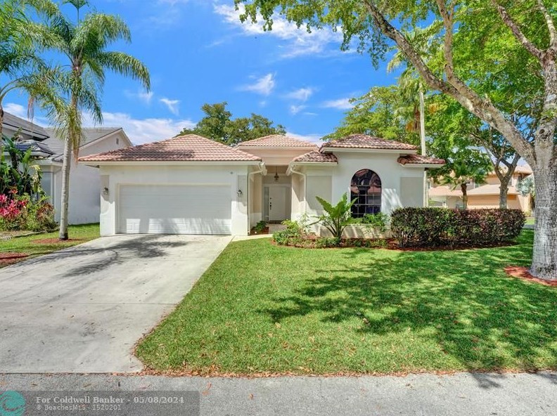 11745 Berry Dr, Hollywood, FL 33026