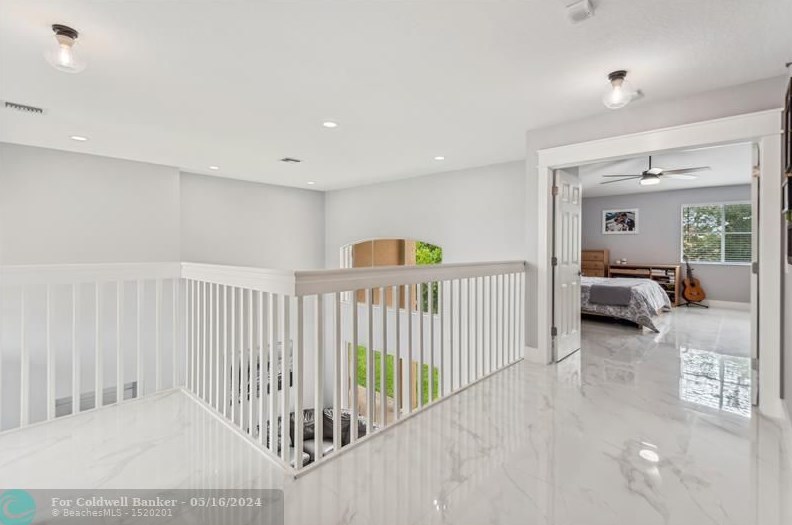 952 191 Ave, Hollywood FL 33029-5373 exterior