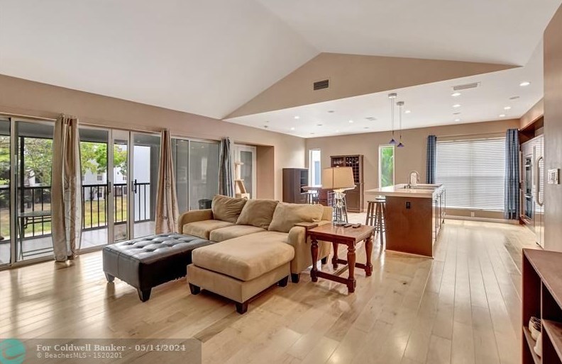 6229 Old Court Rd, Boca Raton, FL 33433-7819
