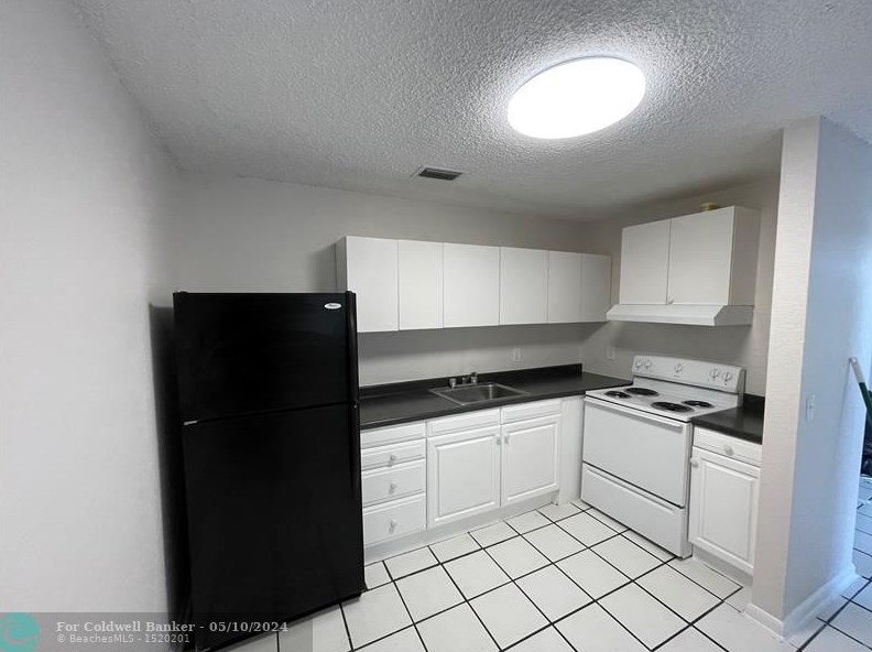 501 Kalmia Dr, West Palm Beach, FL 33403-2273