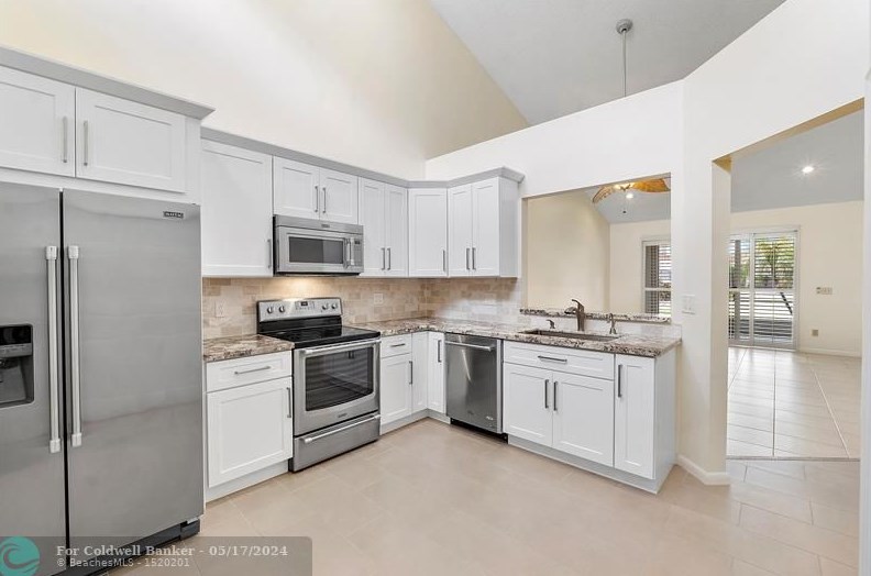 10459 Lake Vista Cir, Boca Raton, FL 33498-6743