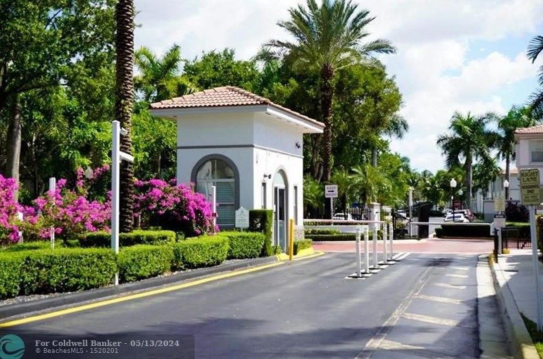 4221 157th Ave, Hollywood, FL 33027-4831
