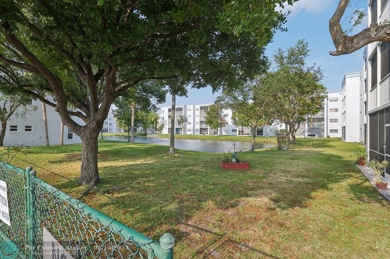 604 2nd St, Dania Beach FL  33004-3350 exterior