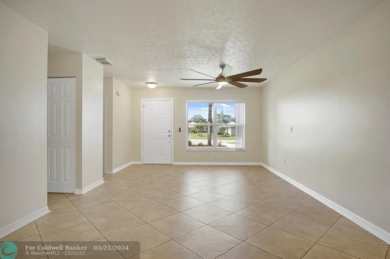 5626 Travelers Way, Fort Pierce FL 34982-3989 exterior