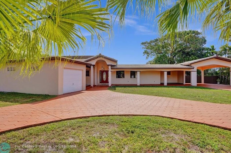 225 Pocatella St, Miami, FL 33166-5008