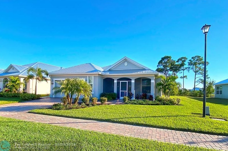 304 11th Square Sw, Vero Beach, FL 32962