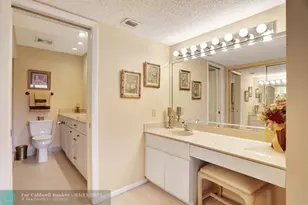 330 SE 20th Ave, Deerfield Beach, FL 33441 - Photo 12