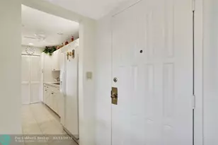 330 SE 20th Ave, Deerfield Beach, FL 33441 - Photo 18