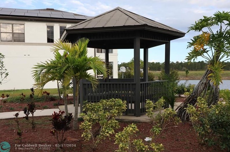 5009 Coventry Cir, Fort Pierce, FL 34986-4055