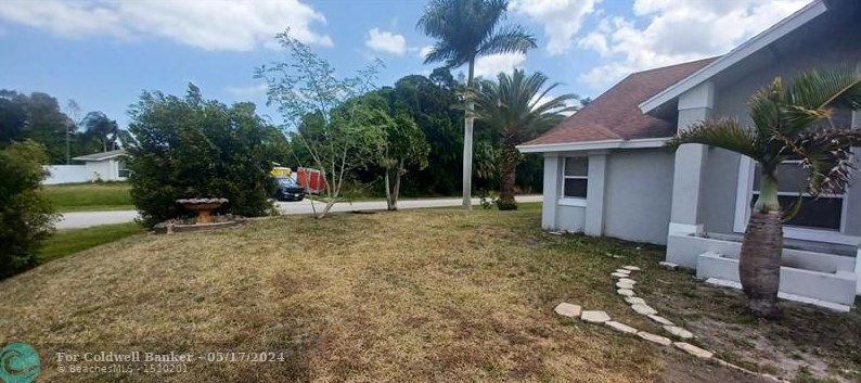 202 Parish Ter, Fort Pierce, FL 34984-3638