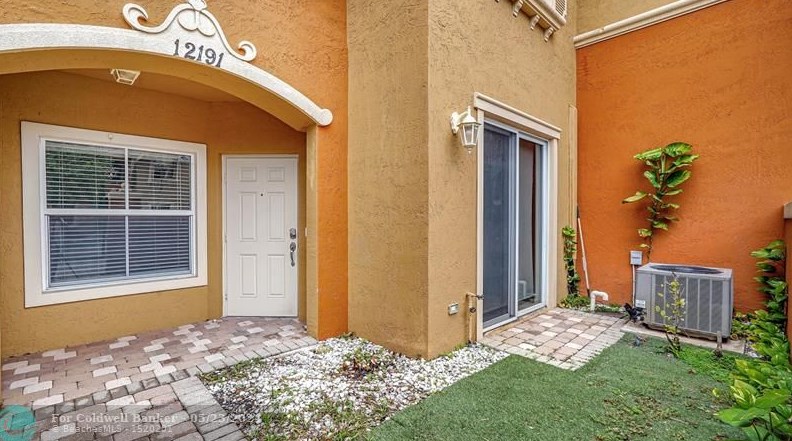 12191 27th St, Hollywood, FL 33025-0772