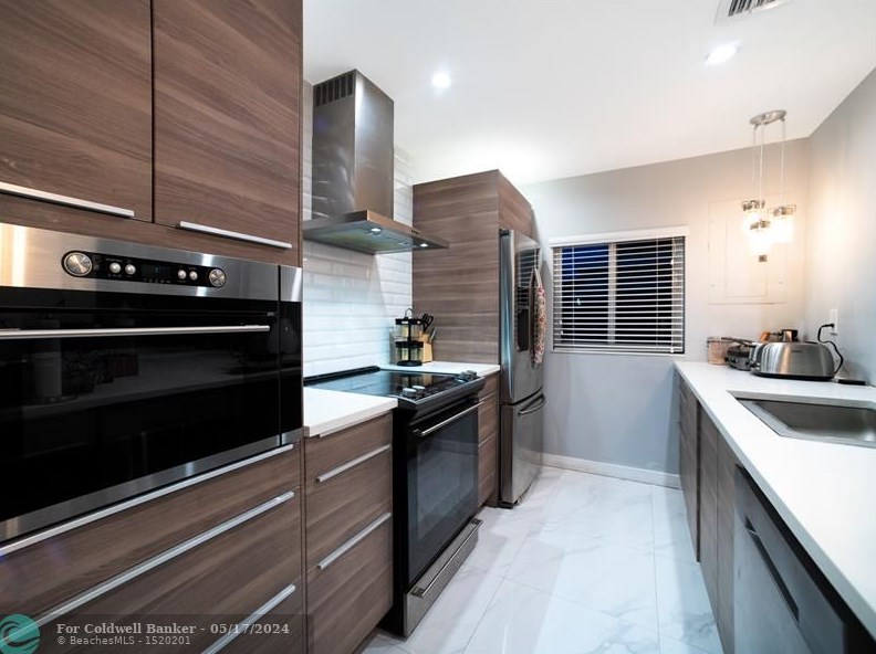 5809 Pierce St, Hollywood FL  33021-6246 exterior