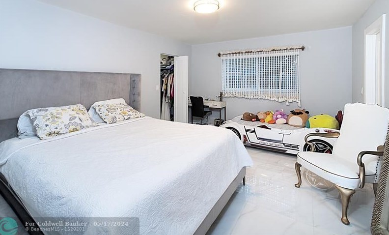 5809 Pierce St, Hollywood FL  33021-6246 exterior