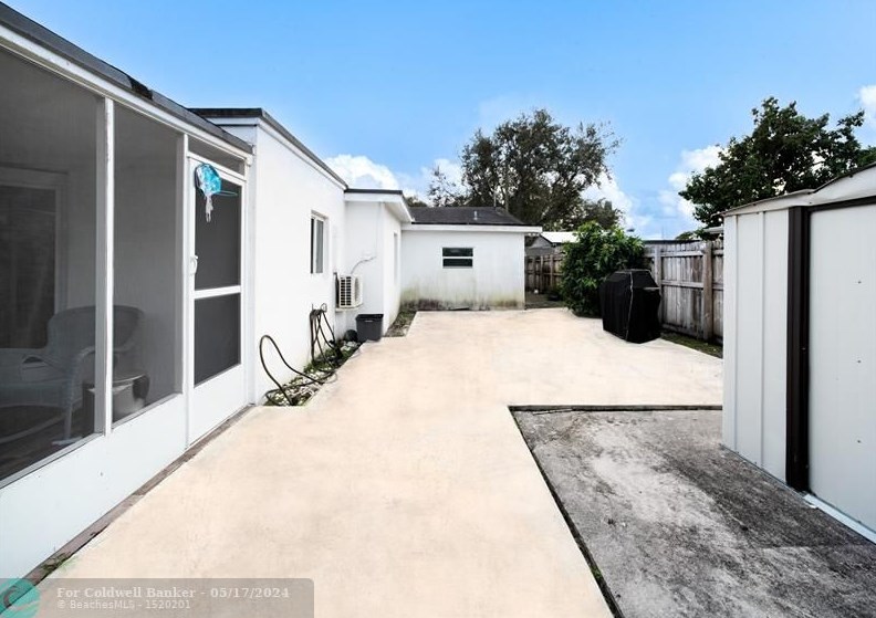 5809 Pierce St, Hollywood FL  33021-6246 exterior