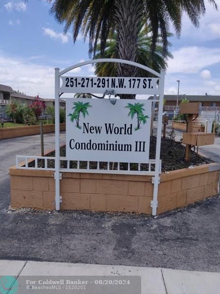 271 Nw 177th St #106, Miami, FL 33169