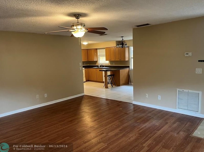 156 49th Ave, Vero Beach, FL 32968-2327