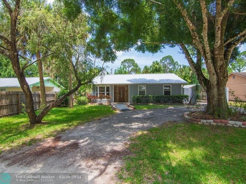 166 46th Ave, Vero Beach, FL 32968-2347