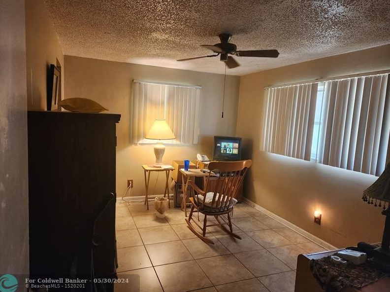 5721 Greene St, Hollywood, FL 33021-2122
