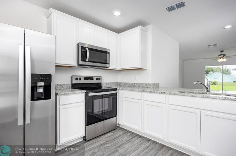 920 Castaneda Ln, Fort Pierce FL  34953-3239 exterior