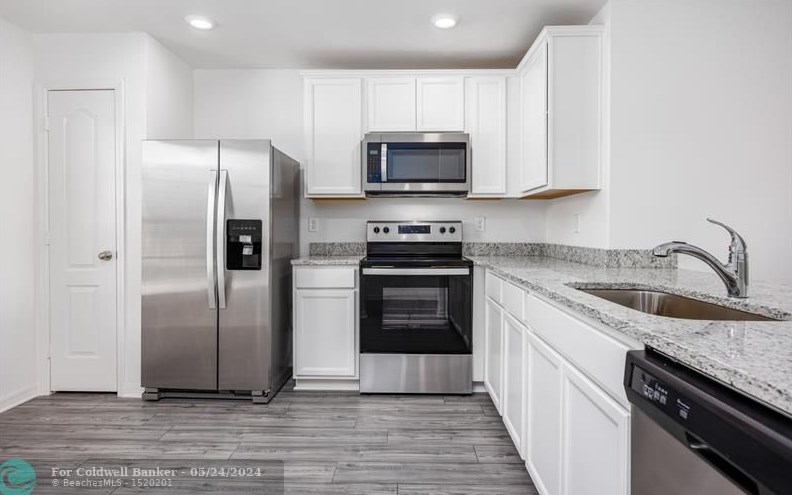 920 Castaneda Ln, Fort Pierce FL  34953-3239 exterior