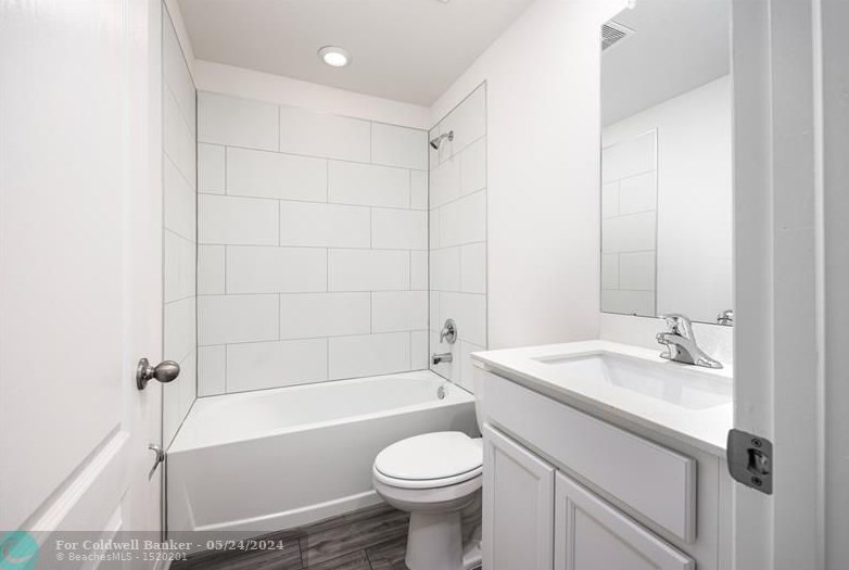 920 Castaneda Ln, Fort Pierce FL  34953-3239 exterior