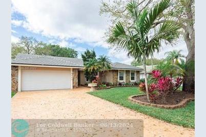 9080 NW 50th Ct - Photo 1