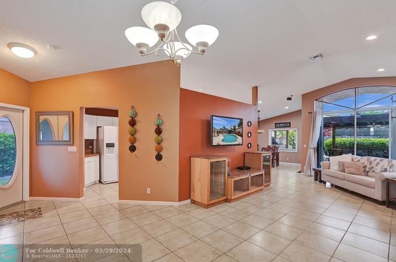 17616 10th St, Hollywood, FL 33029-4845