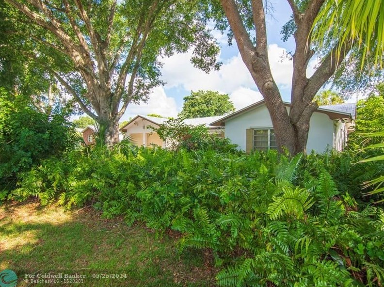 1902 Zephyr Ave, Fort Pierce, FL 34982-5641