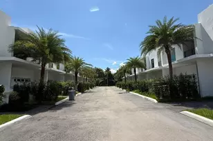 2526 Pierce St, Hollywood, FL 33020 - Photo 16