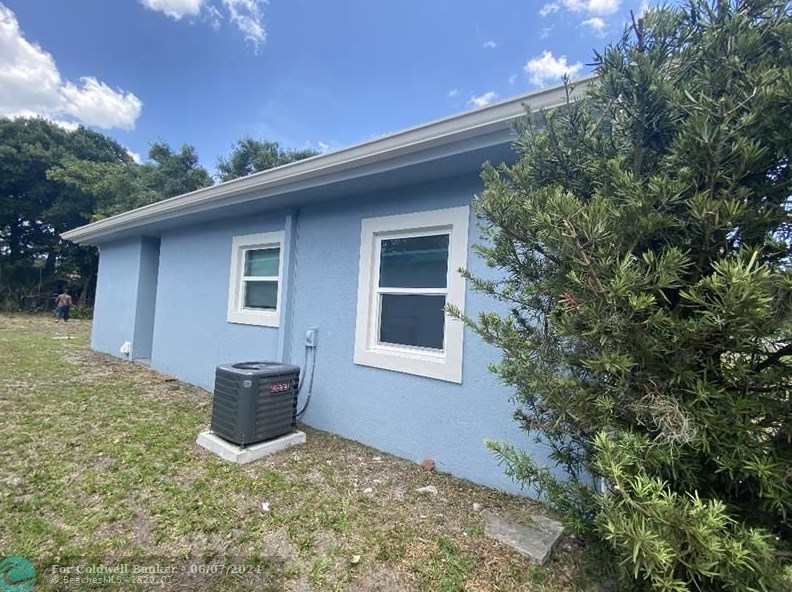 2404 Florida Ave, Fort Pierce, FL 34950