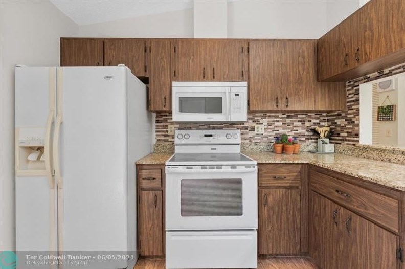 1520 18th Ave, Vero Beach FL  32962-6205 exterior