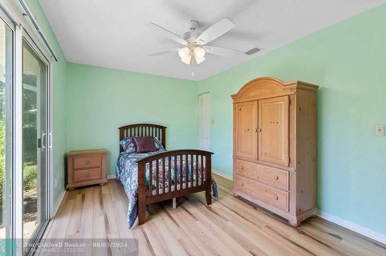 1520 18th Ave, Vero Beach FL  32962-6205 exterior