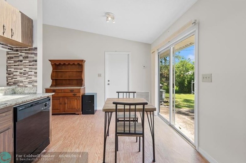 1520 18th Ave, Vero Beach FL  32962-6205 exterior