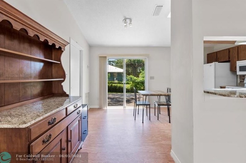 1520 18th Ave, Vero Beach FL  32962-6205 exterior