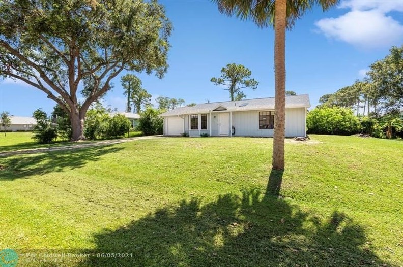 1520 18th Ave, Vero Beach FL  32962-6205 exterior