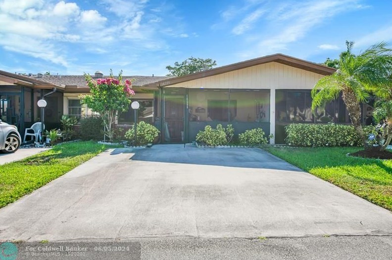 14599 Lucy Dr, Delray Beach, FL 33484-8526
