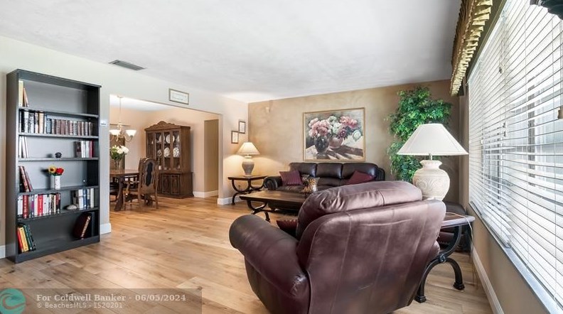 8480 17 Ct, Hollywood FL exterior