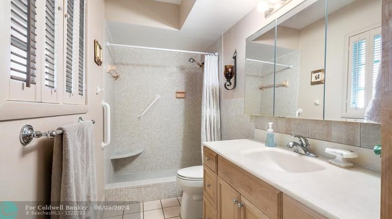 8480 17 Ct, Hollywood FL exterior