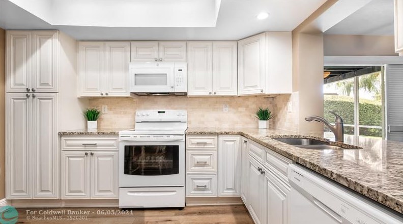 8480 17 Ct, Hollywood FL exterior