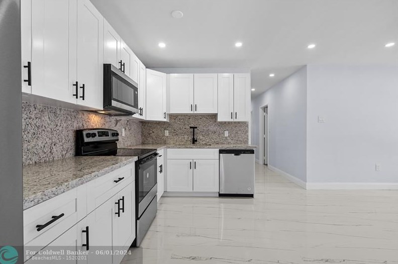 1421 69th Ave, Hollywood, FL 33024-5613