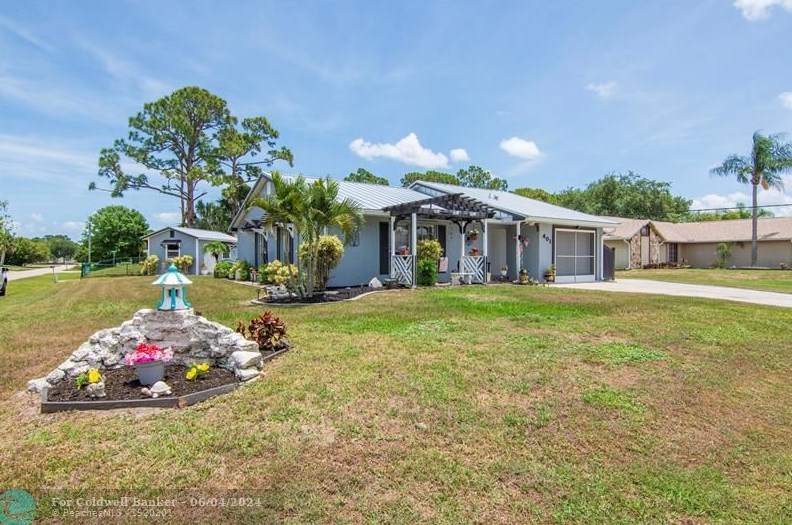 401 Lloyd St, Sebastian, FL 32958-4237