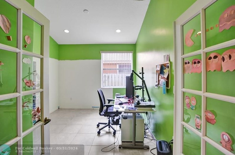 19390 29 Ct, Hollywood FL 33029-2473 exterior