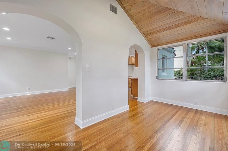 608 Sunset Rd, West Palm Beach, FL 33401