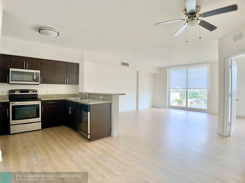 987 Sw 37th Ave #915, Miami, FL 33135