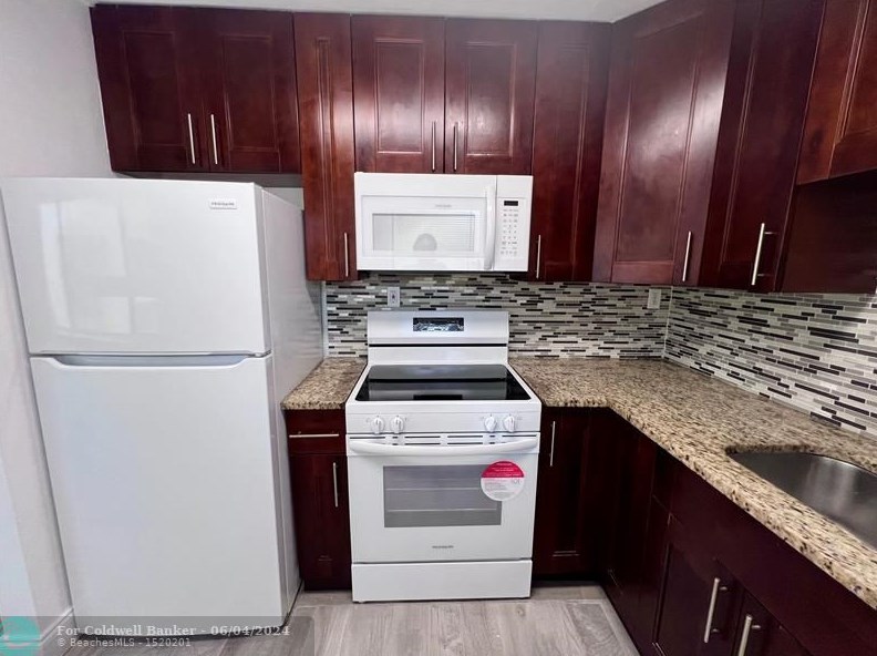 320 Meadows Cir, Boynton Beach, FL 33436-8930