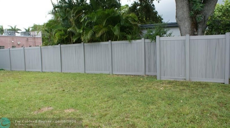 6109 30th St, Hollywood FL  33023-3975 exterior