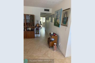 2002  Lyndhurst H, Unit #2002, Deerfield Beach, FL 33442 - Photo 1